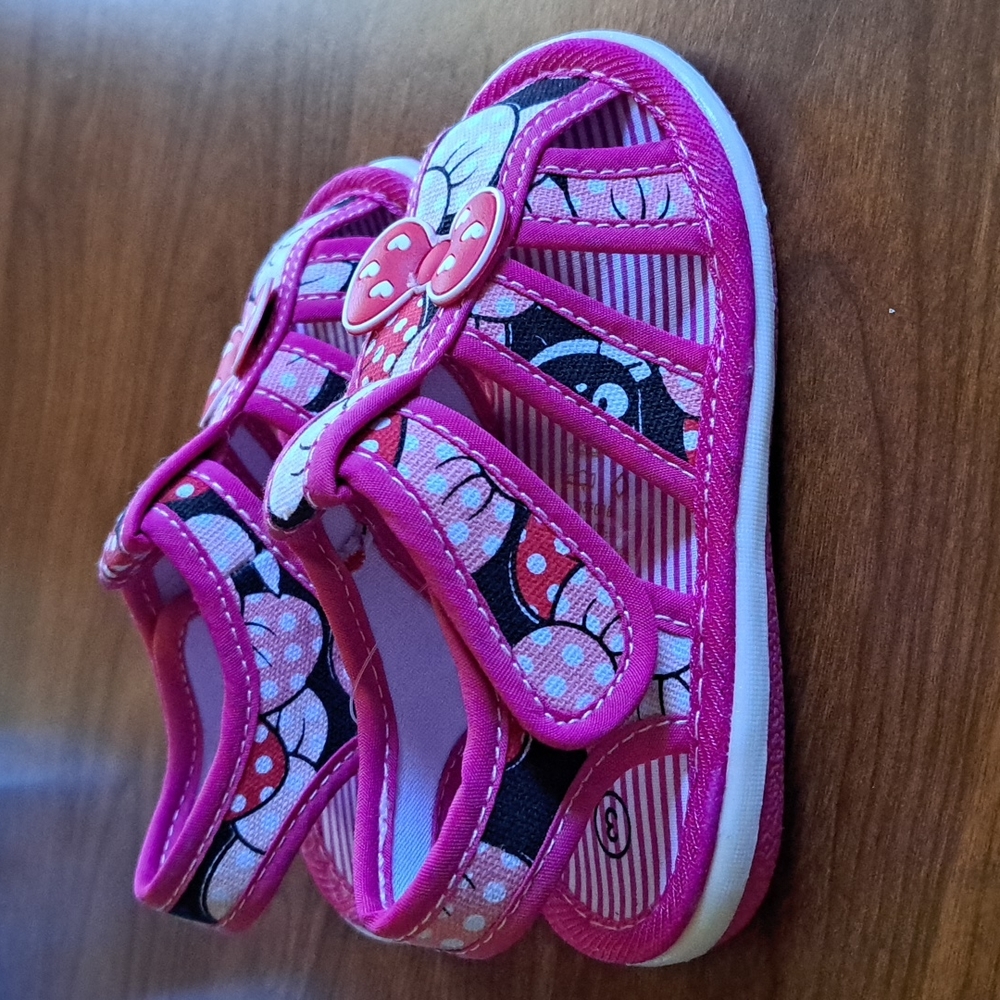 New Squeaky Shoes for Girls 0 - 5